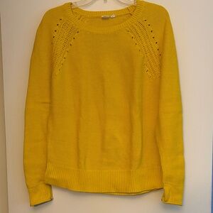 GAP Women's Yellow Knit Sweater,‎ size M